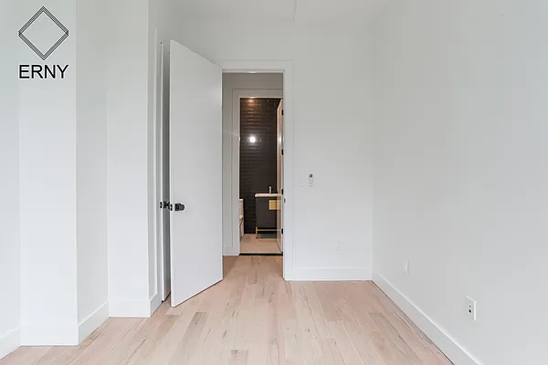 Rented by ERNY LLC | media 8