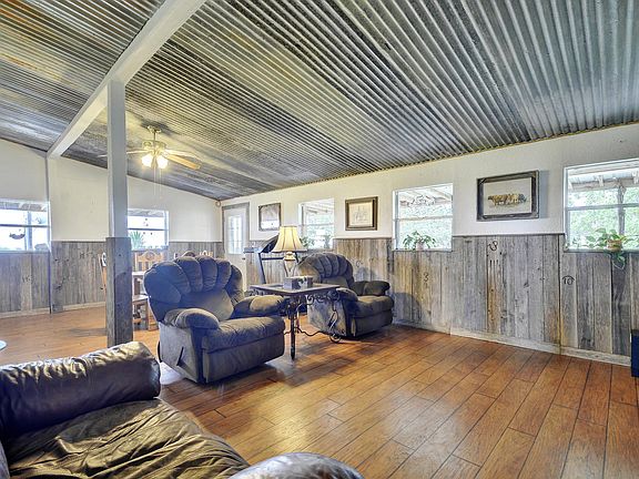 5th image of 1546 County Road 213