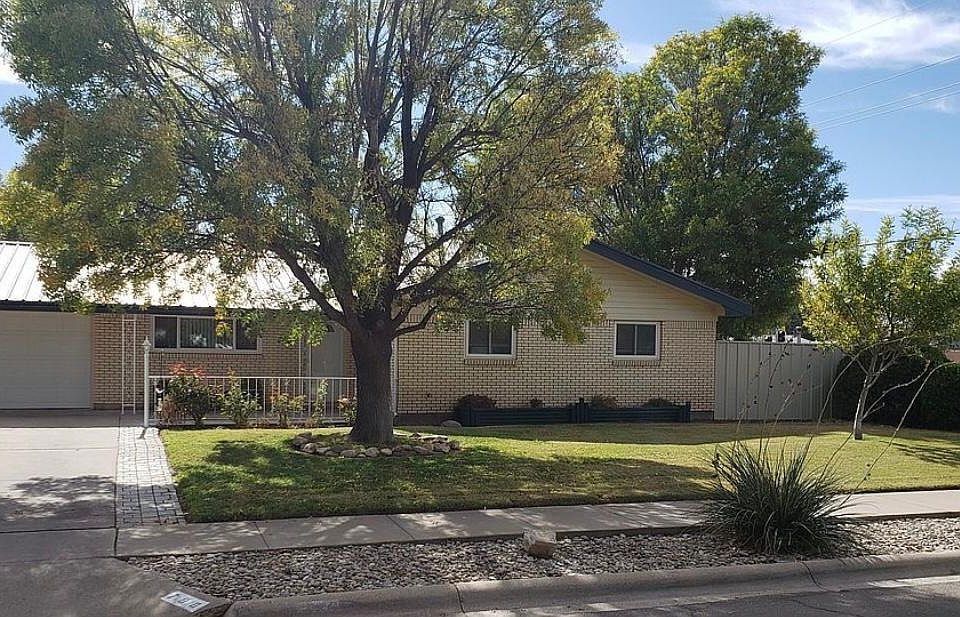 1st image of 700 Deborah Dr