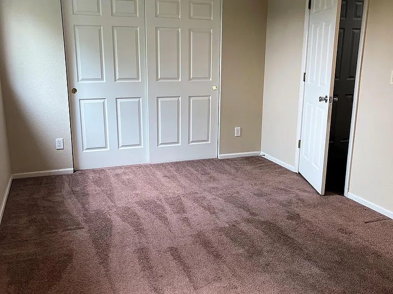 983 Canary Ct — Photo 28