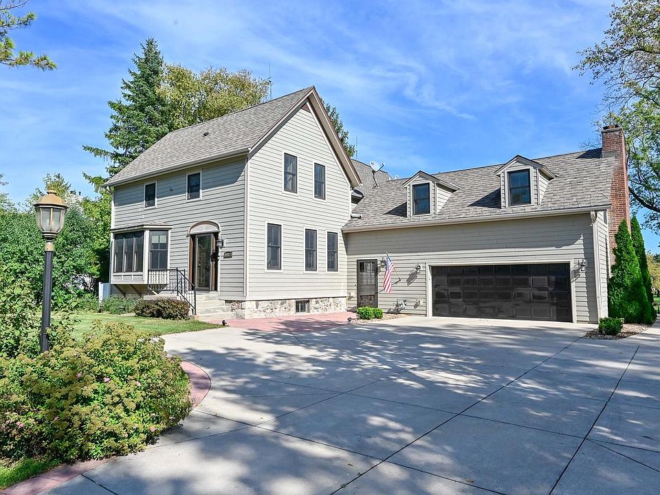 1st image of 10324 North Sunnycrest DRIVE