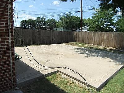 5th image of 2413 Mary Ellen St