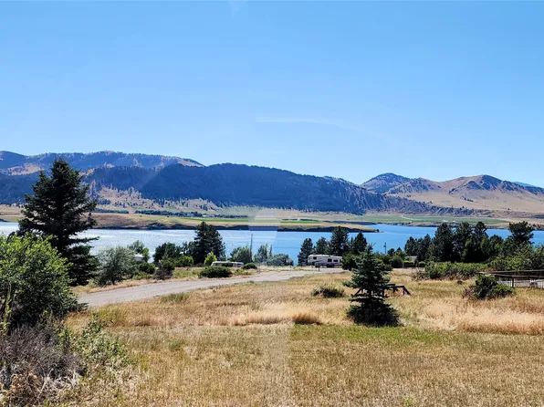 2660 Olywood Ct, Wolf Creek, MT 59648
