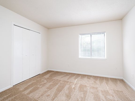 5th image of 3201 Myra St #1