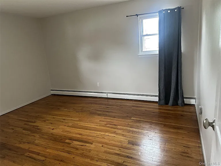 308 Essex St — Photo 11