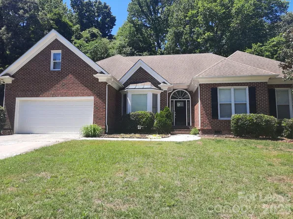 3108 Castlemaine Dr, Charlotte, NC 28269
