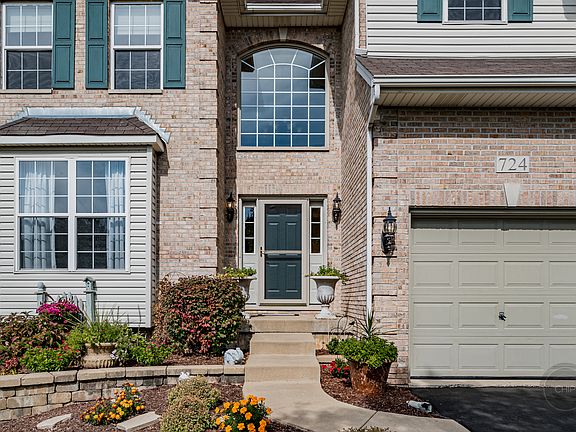 2nd image of 724 Doral Ln