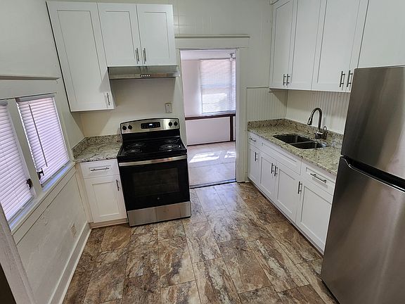 4th image of 4420 17th Ave S