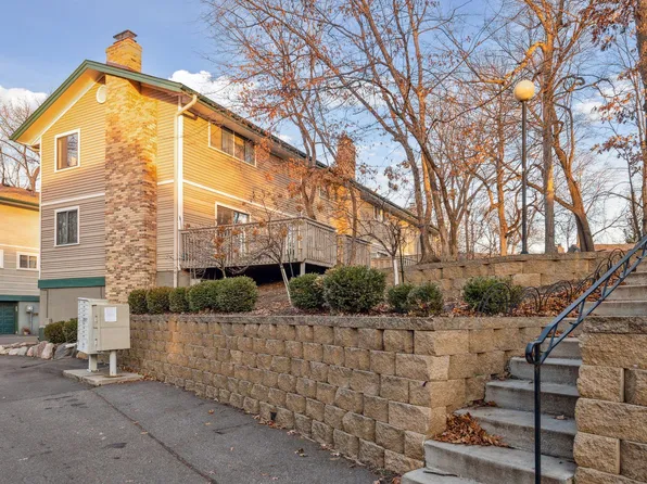 2734 Upland Ct, Minneapolis, MN 55447