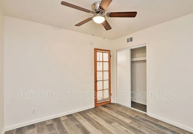 2323 S College Ave #5 — Photo 13