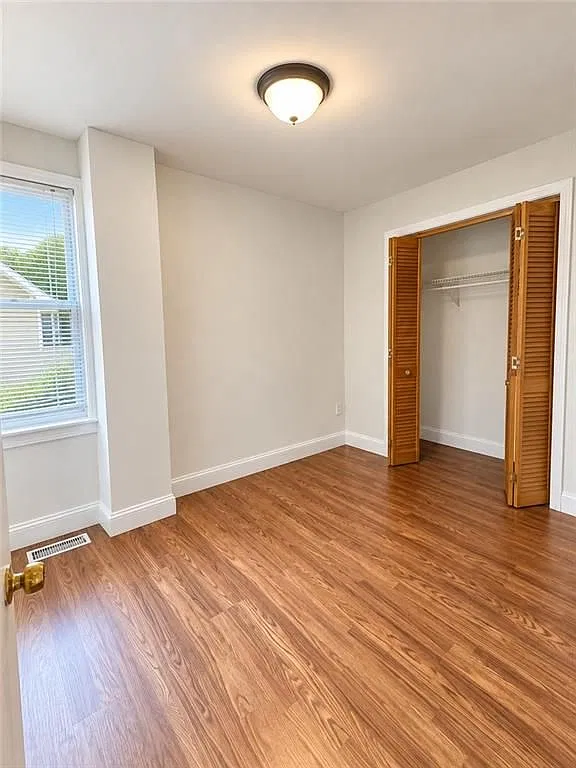 2 bed, 1.0 bath, 1066 sqft, $2,300 — Photo 4