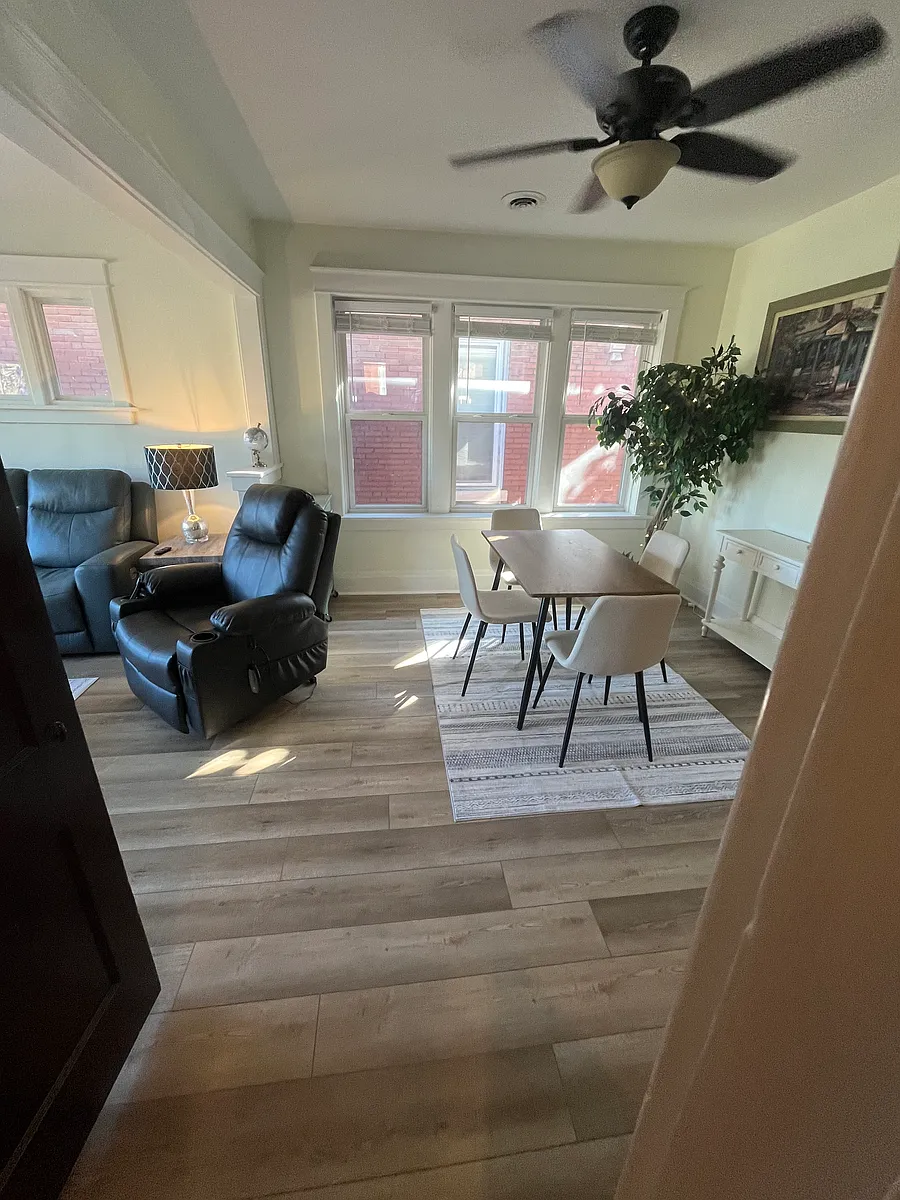 Building Photo - 1077 McCausland Ave #2