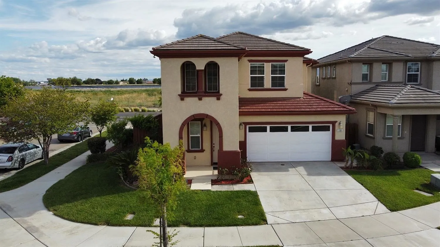338 Lazy Ridge Ave photo 1