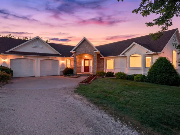 N6690 870th St, River Falls, WI 54022