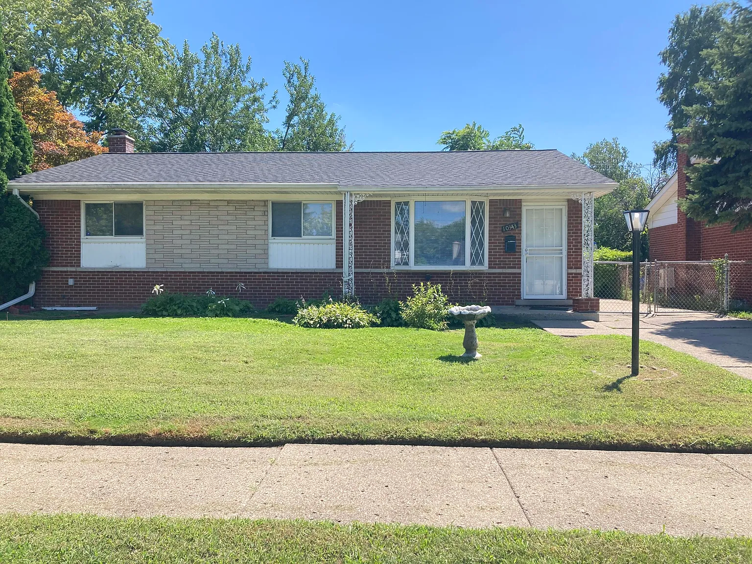 10343 N Oak Dr photo 1