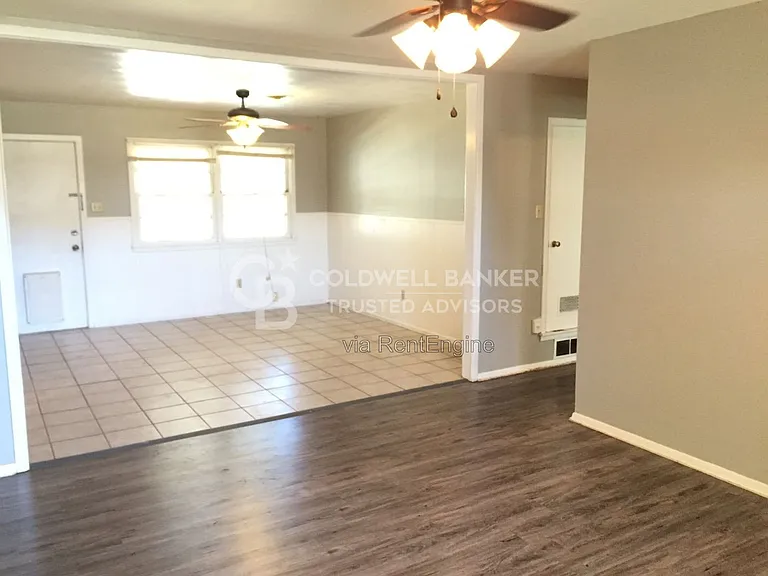 4710 45th St — Photo 2
