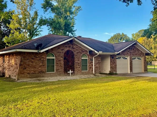 1417 Shelly Dr, Orange, TX 77632
