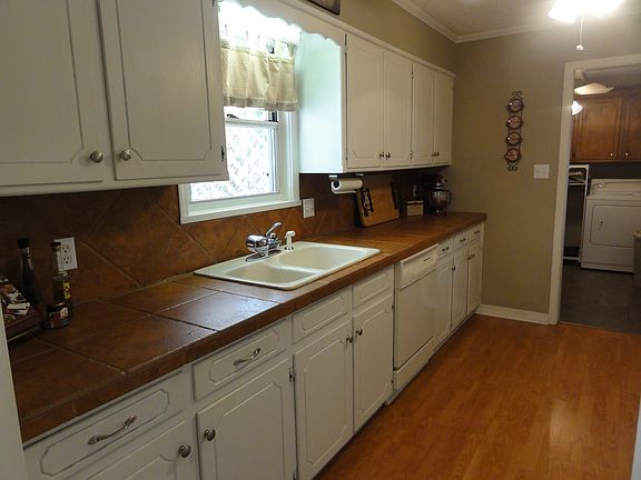 Kitchen with gas stove/range