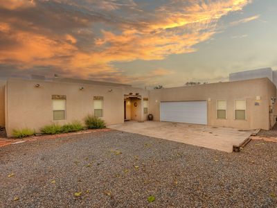 205 Grace Ln, Corrales, NM, 87048