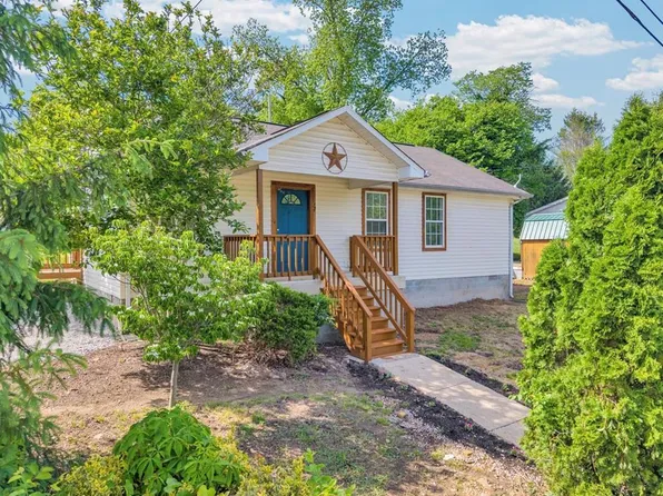 7 N Carter St, Sparta, TN 38583