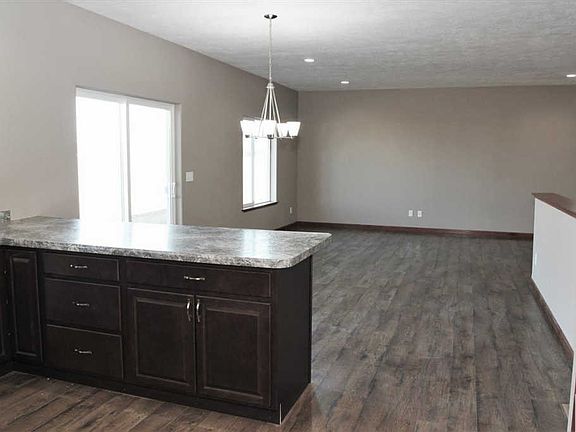 3rd image of 1930 Missouri View Ln