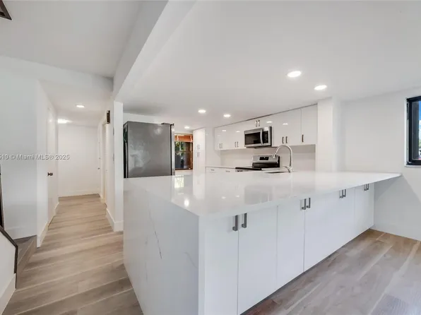 10120 NW 41st St #59-6, Doral, FL 33178