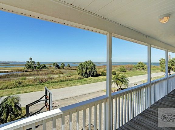3rd image of 3422 Treasure Cir