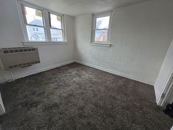 3rd image of 414 11th St #7