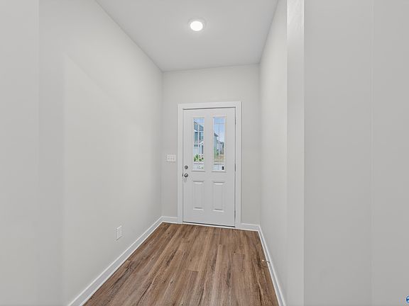 5th image of 7211 Elmcroft Ave NW
