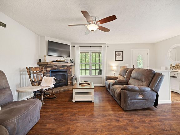 5th image of 2105 Campground Rd