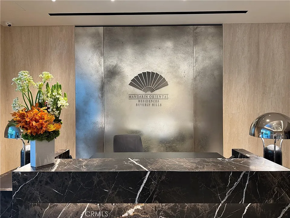 9200 Wilshire #304W