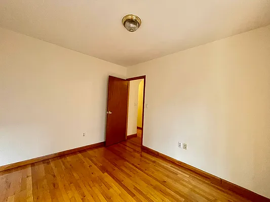 Rented by J PRESTON AND ASSOCIATES INC | media 14