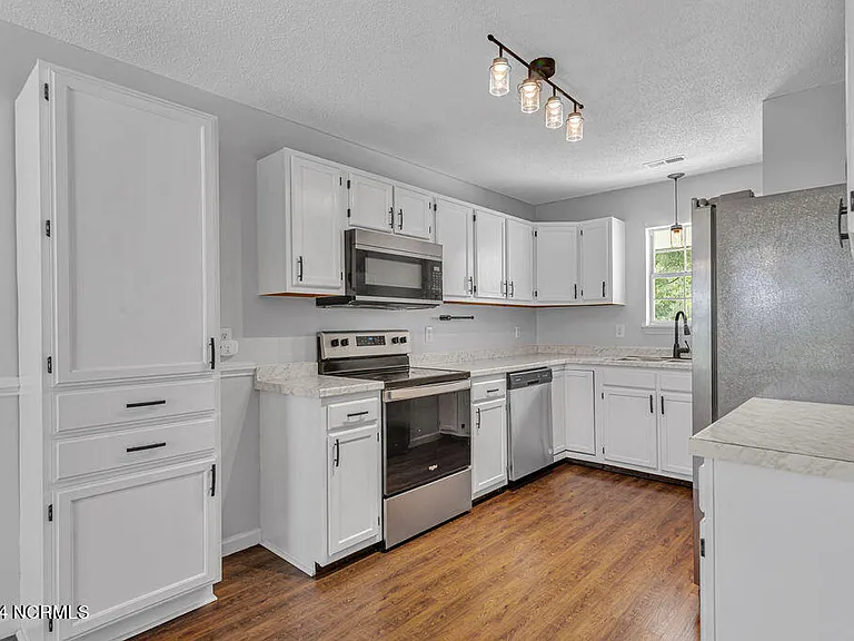 103 Carriage Hills Ct — Photo 10