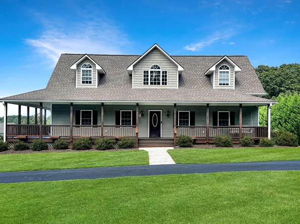 2100 Pine Lake Rd, Danville, VA 24541