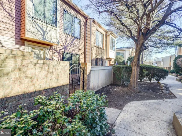 21 Docena Ct, Gaithersburg, MD 20886