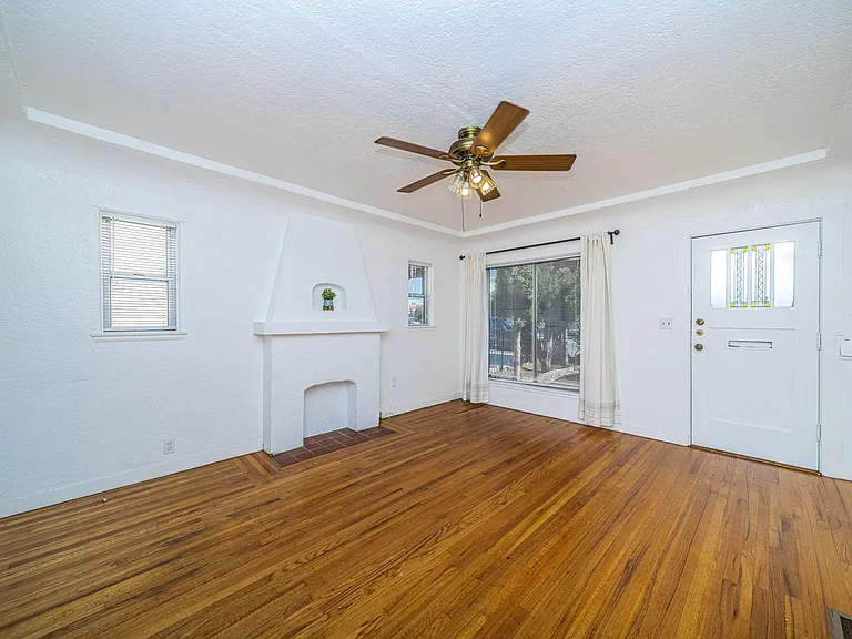 2576 Violet St — Photo 8