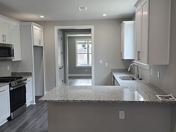 4th image of 1616 Foster Ave Lot 86&87