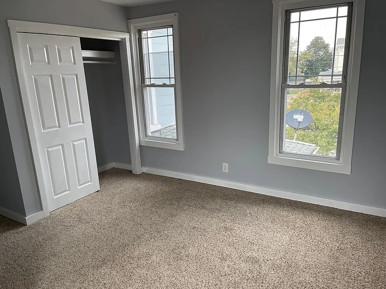 404 4th Ave #2 — Photo 9