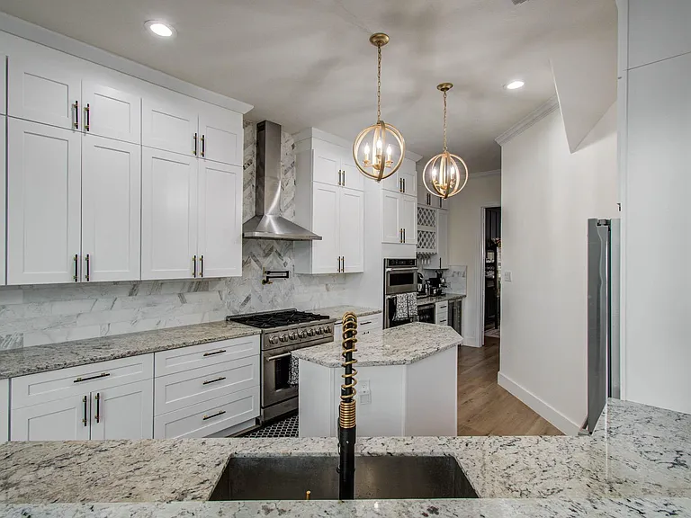 18807 Oriole Point Ct — Photo 26
