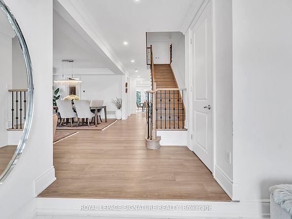 3rd image of 17 Roderick Ct