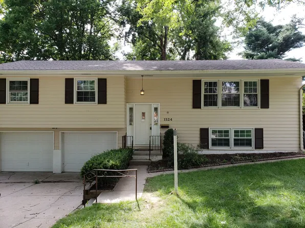 1524 N 94th St, Omaha, NE 68114