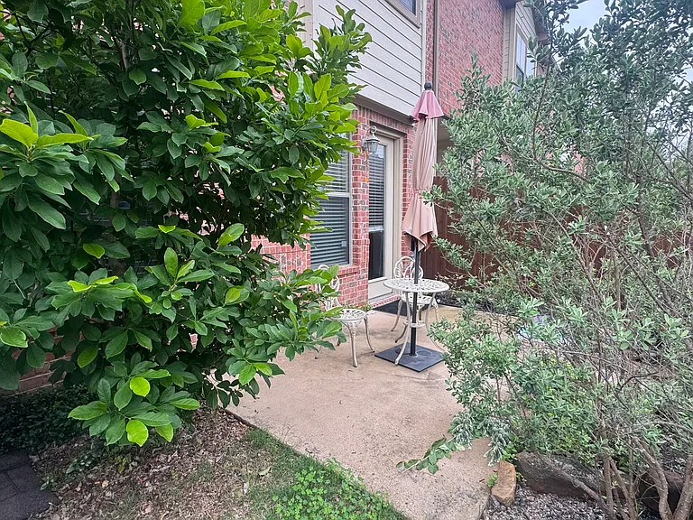 824 Apple Hill Dr — Photo 8
