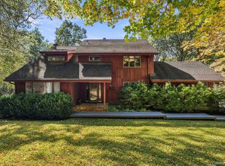 32 Sarles Street, Armonk, NY 10504
