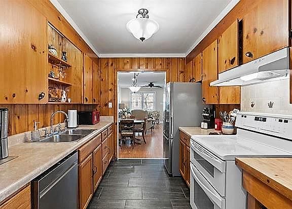 4th image of 609 S 1st St #A