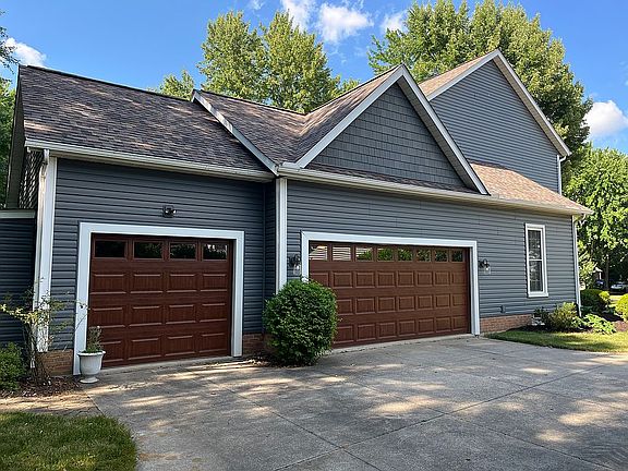 3rd image of 6110 Nicholson Dr