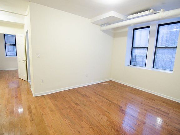 5th image of 3242 33rd St