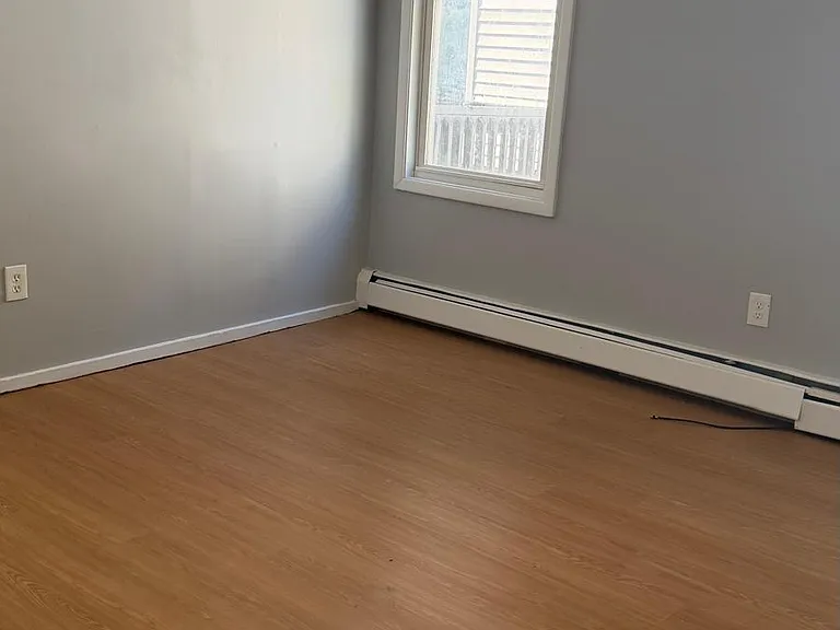 126 W Main St #5 — Photo 9