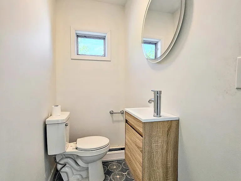 10 Franklin St — Photo 10