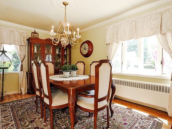 4th image of 65 Vassar St
