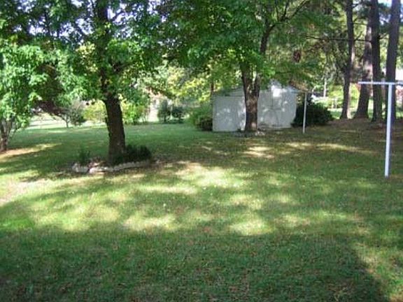 5th image of 1084 W Oak Hill Dr